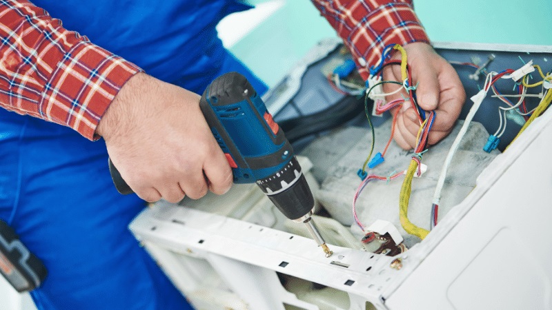 Ataşehir Tcl Tcl çamaşır makinesi kart tamiri – Su almama arızası orijinal parça ile giderildi. - Teknik servis örneği